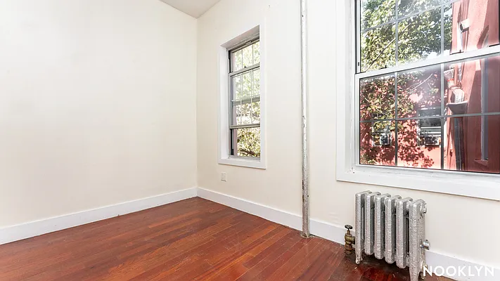 Rented by Nooklyn NYC LLC | media 31