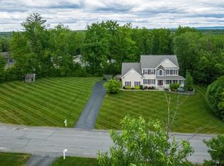 18 Kingsbridge Ct, Ballston Lake, NY 12019