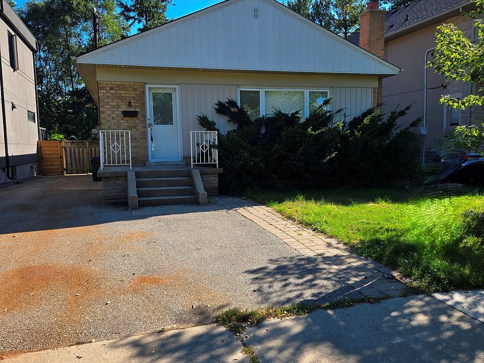 1st image of 8 Northampton Dr