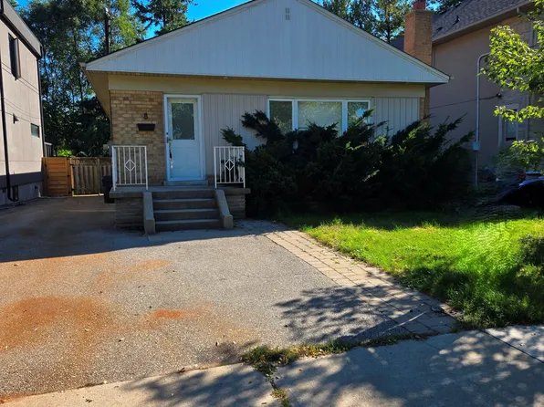 8 Northampton Dr, Toronto, ON M9B 4S6