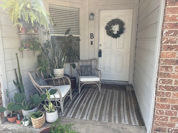 4th image of 2866 Southampton Way APT B