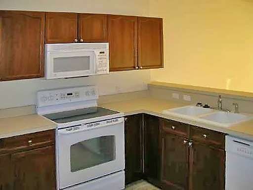 4th image of 316 8th St S APT 202