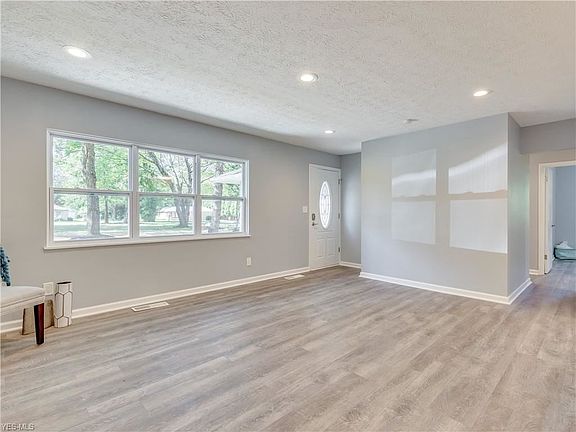 5th image of 1591 Druid Dr