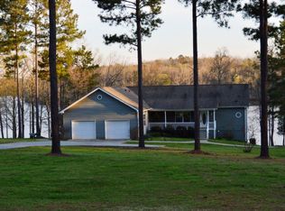 115 Mariners Cove Rd, Hodges, SC 29653