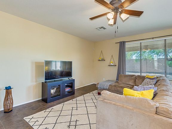 3rd image of 1722 S 159th Ave