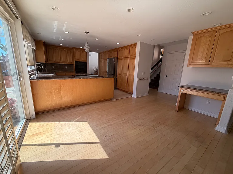 3319 Piragua St — Photo 7