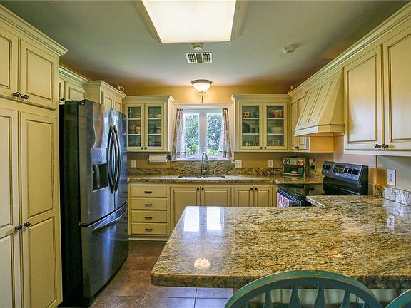 4th image of 3054 Ashley Dr