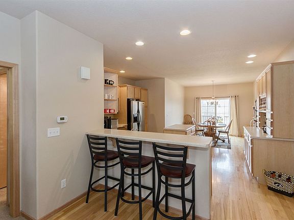 5th image of 1372 Nicholas Ln