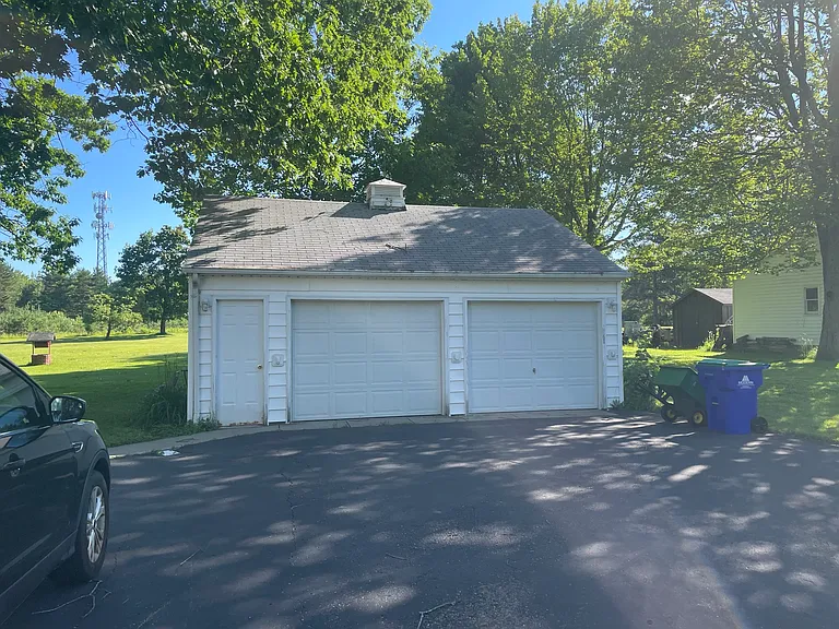1592 N Creek Rd — Photo 12