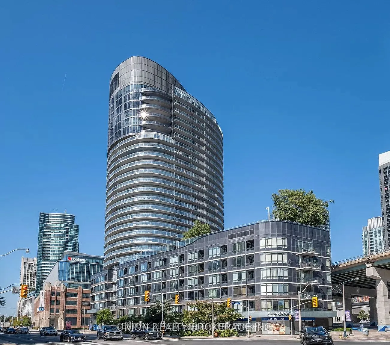 2 bed, $4,200 — Photo 1