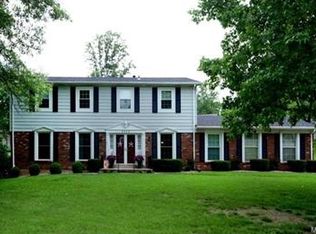 2115 Pardoroyal Dr, Saint Louis, MO 63131