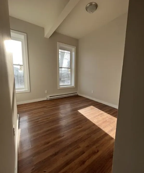 110 Lark St #2