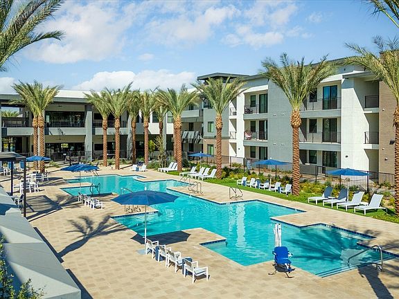 Resort-Style Pool