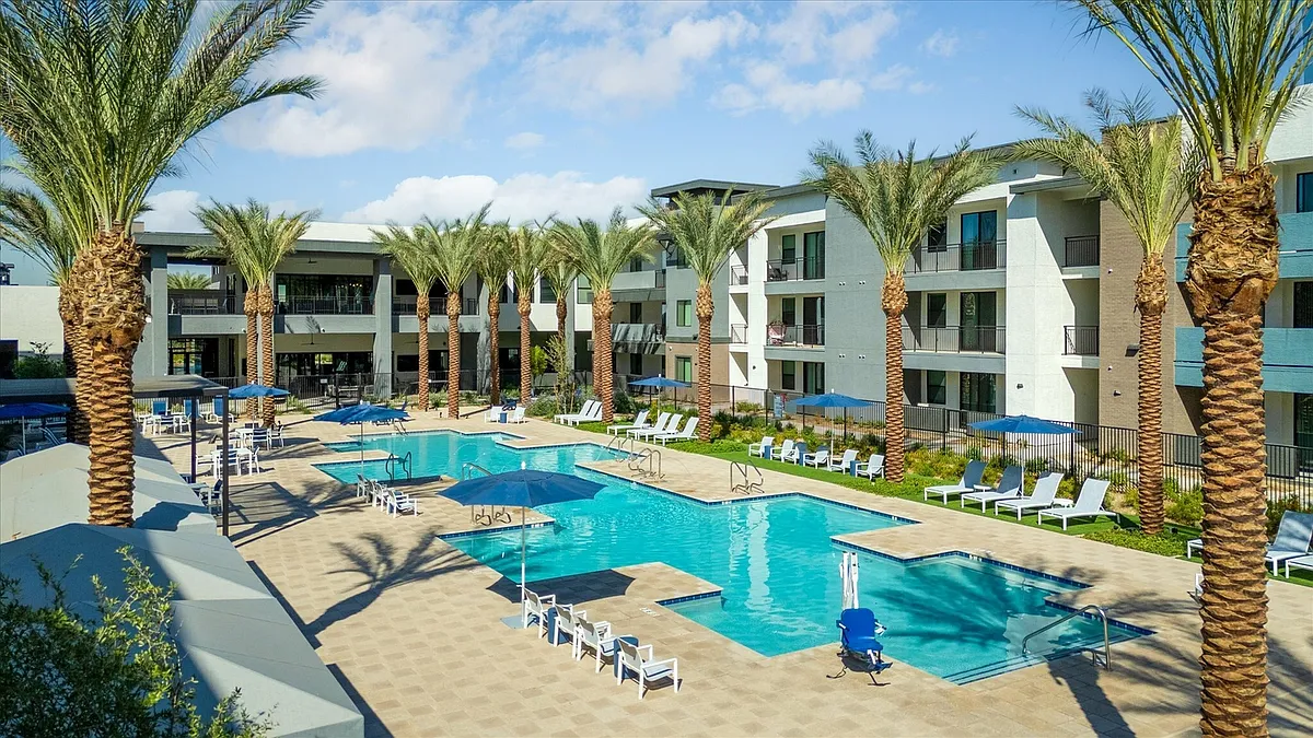 Resort-Style Pool - Meritum Sheely Farms