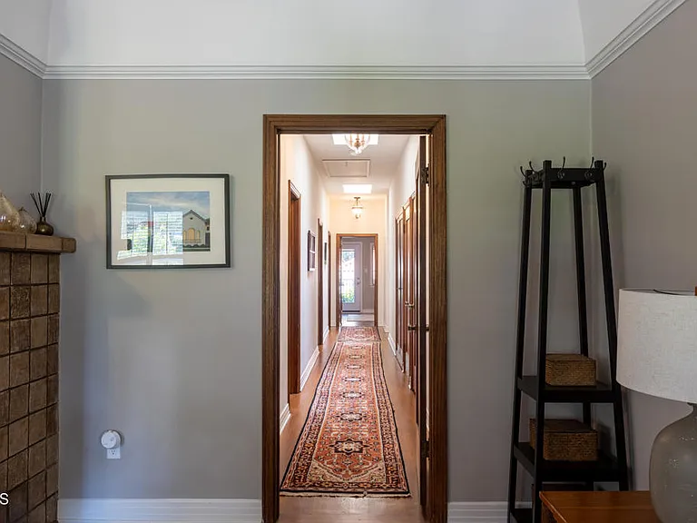 1541 Rose Villa St — Photo 16