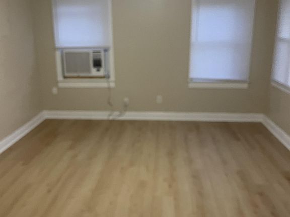 3rd image of 504 Pearl St