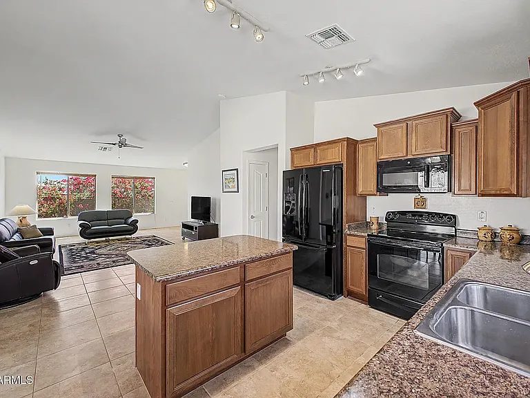 1509 S 237th Ln — Photo 7
