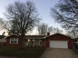 1223 Ivywood Dr, Springfield, IL 62704