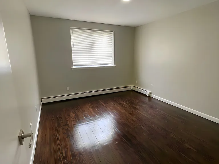 12-105 Willard St #104 — Photo 4