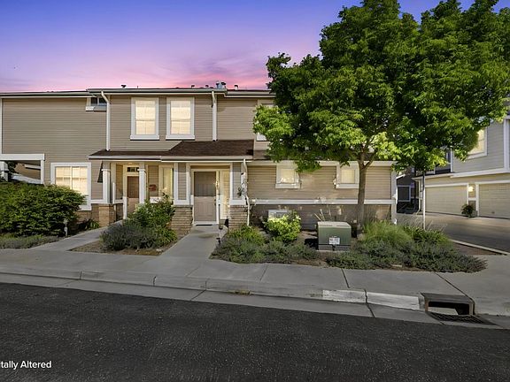 2nd image of 301 Ballymore Cir