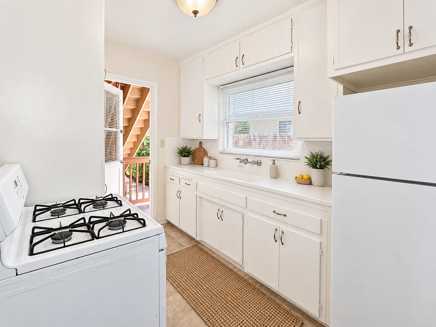 1 bed, 580 sqft, $1,940 — Photo 2