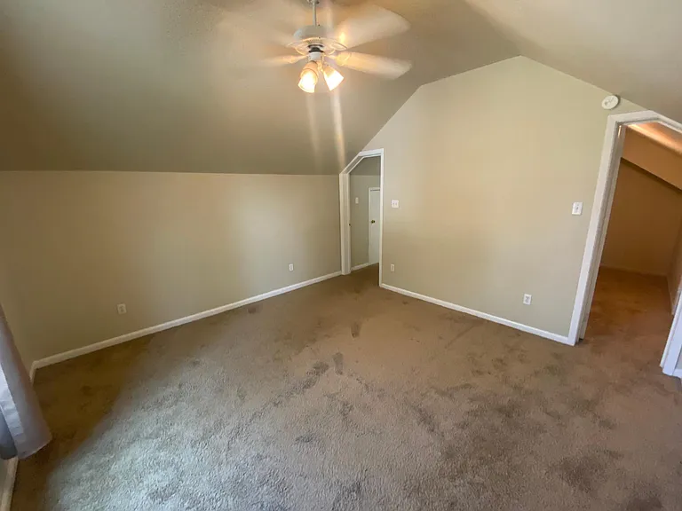 1129 Burdette St — Photo 6