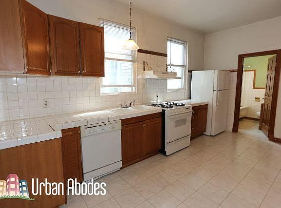 3rd image of 3018 N Hoyne Ave #Ua2f