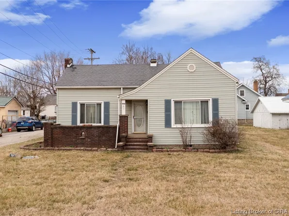 466 E McClain Avenue, Scottsburg, IN 47170