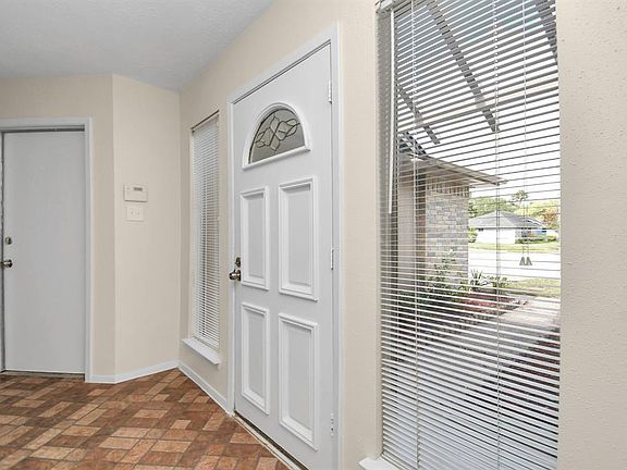 5th image of 8515 Sugar Wood Court