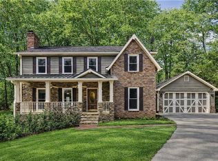 1114 Wind Hill Ln SW, Marietta, GA 30064