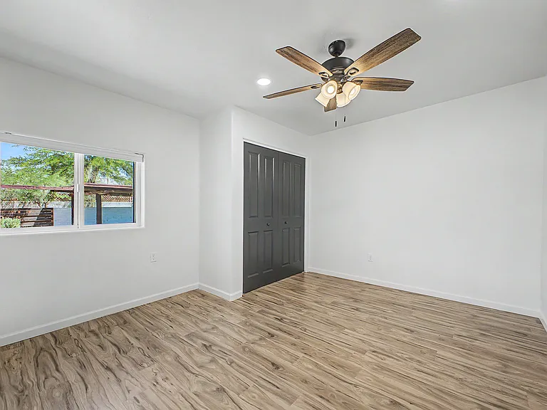 2249 E Silver St — Photo 12