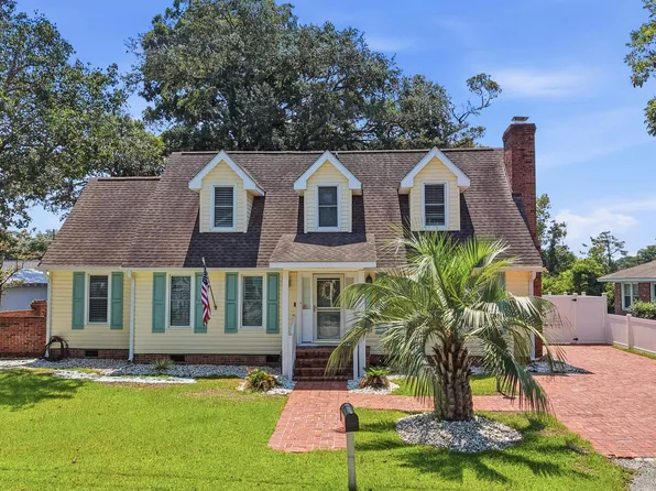 98 Ash St., North Myrtle Beach, SC 29582