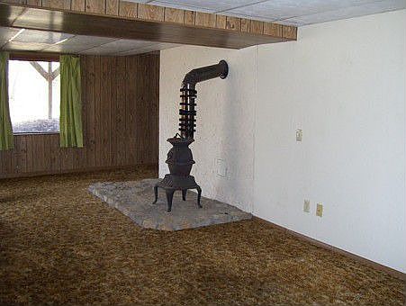 5th image of 16315 Jordan Ln
