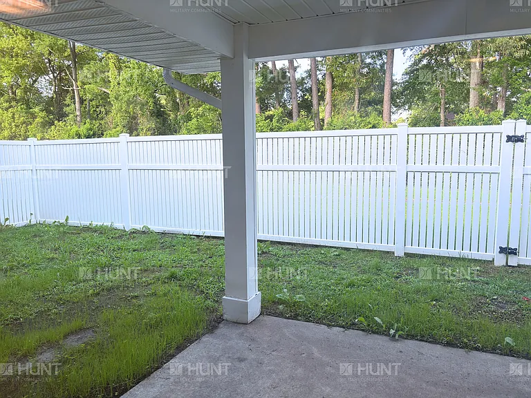 313 Willow Ln — Photo 11