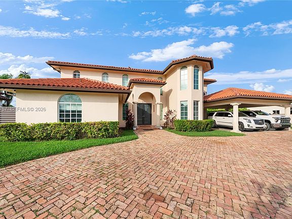 4th image of 9621 W Calusa Club Dr