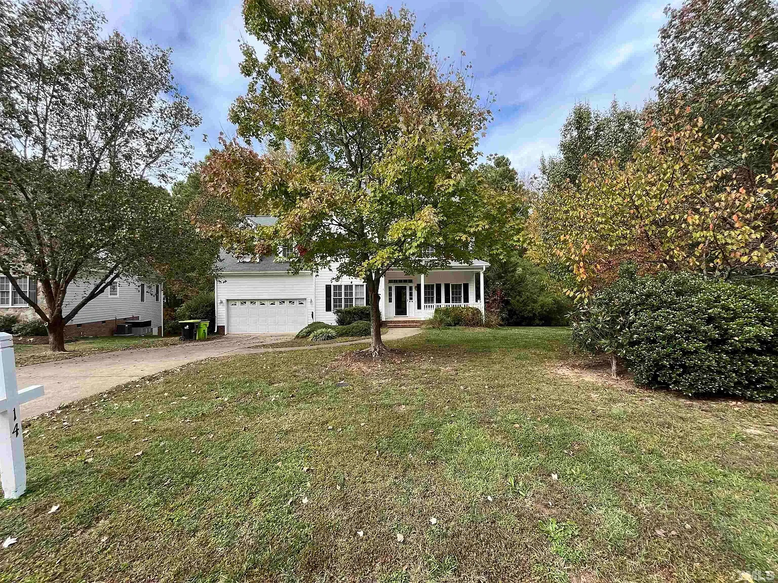 4 bed, 2.5 bath, 2441 sqft, $2,690 — Photo 4
