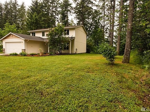 2nd image of 18323 Parkcrest Ct SE