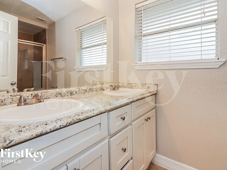 16534 Royal Mile Ln — Photo 10
