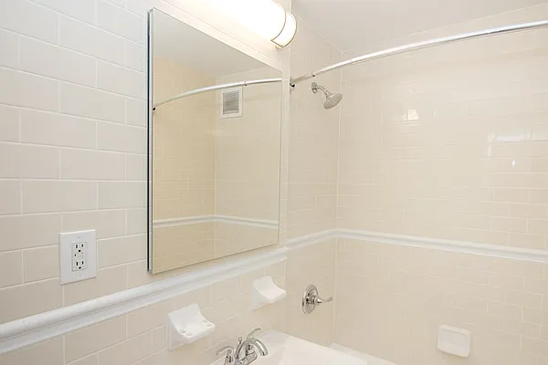 Rented by GoodRock Realty | media 21