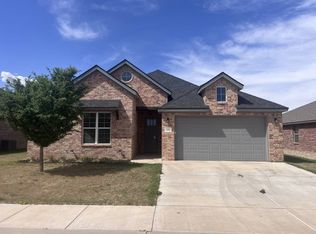 322 Cowboy Ln, Wolfforth, TX 79382
