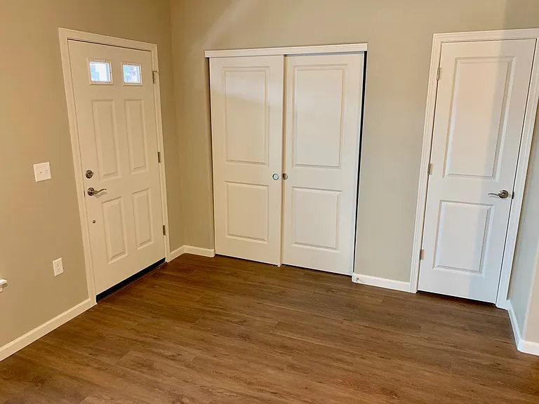 839 Water Ave NE — Photo 18