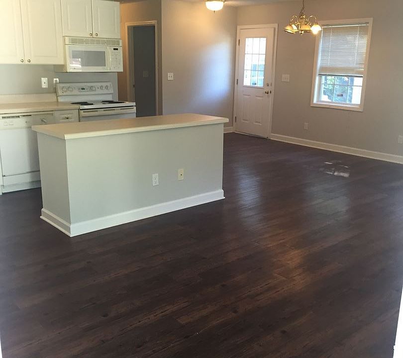 1st image of 30 Paris Creek Ct