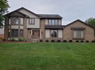 41426 Reindeer Dr, Novi, MI 48375