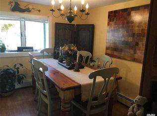 2 Alderfield Ln, Melville, NY 11747