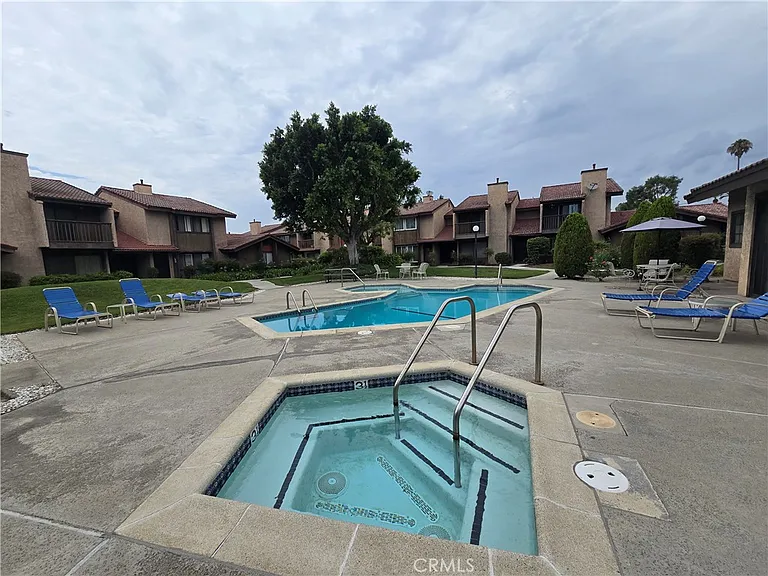 181 S Hollenbeck Ave — Photo 4