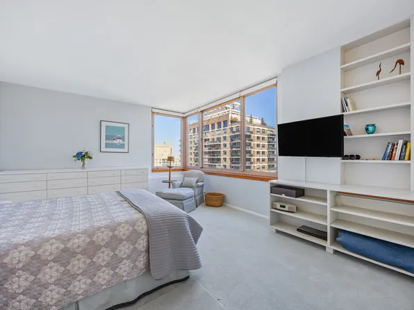 524 East 72nd Street image 10 of 20