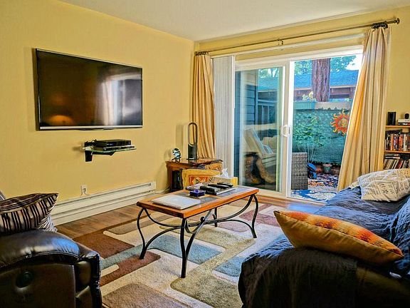 4th image of 688 Teatree Ct