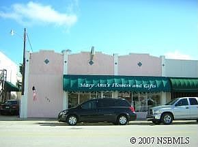 1st image of 105 Magnolia St