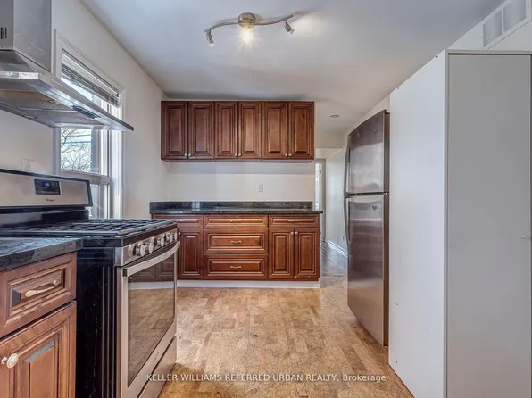 2976 Lake Shore Blvd W #2, Toronto, ON M8V 1J9