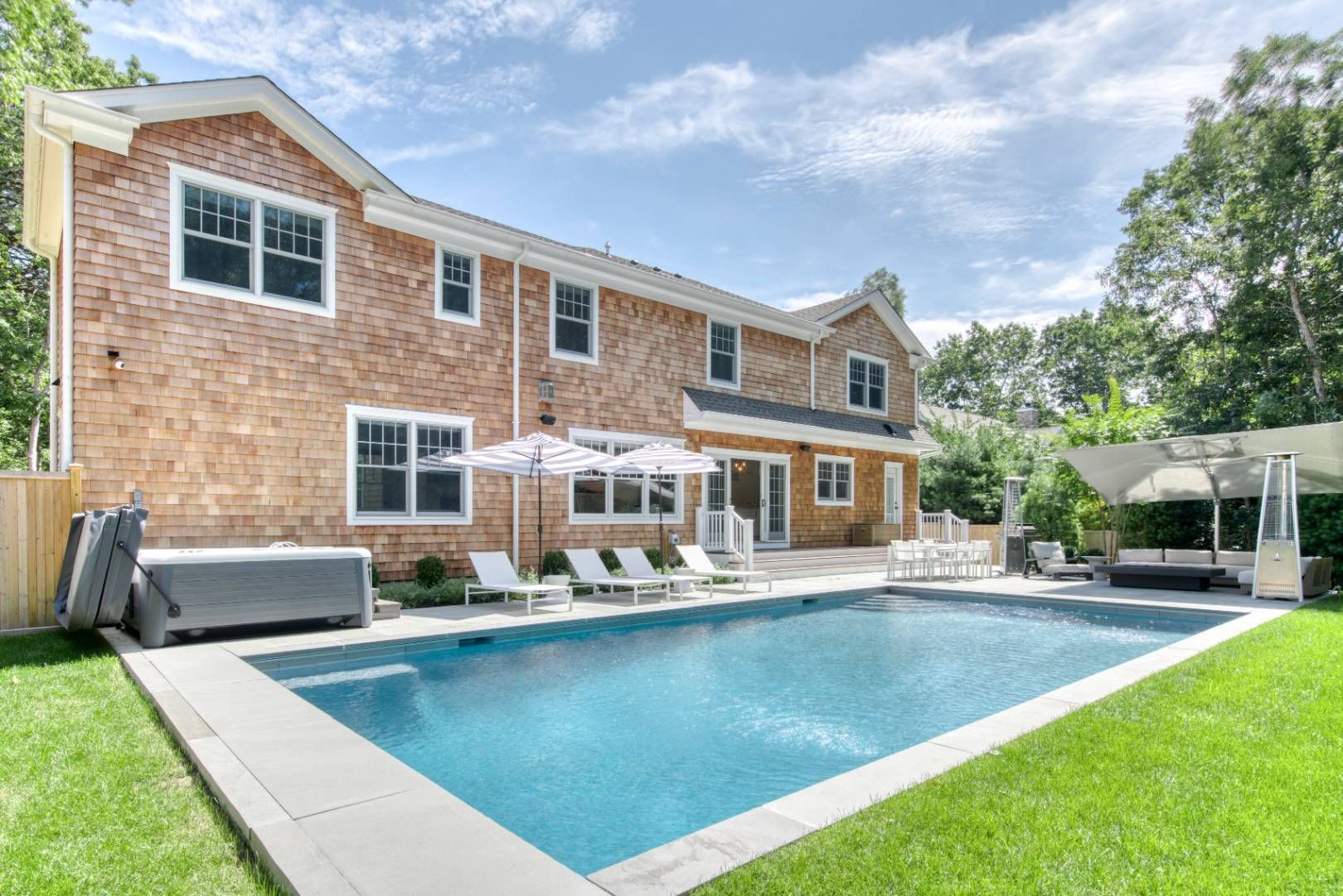  On 1 full Acre with privacy and beautiful grounds